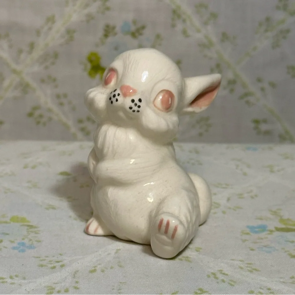 Adorable Vintage Bunny Rabbit Figurine - Picture 3 of 11